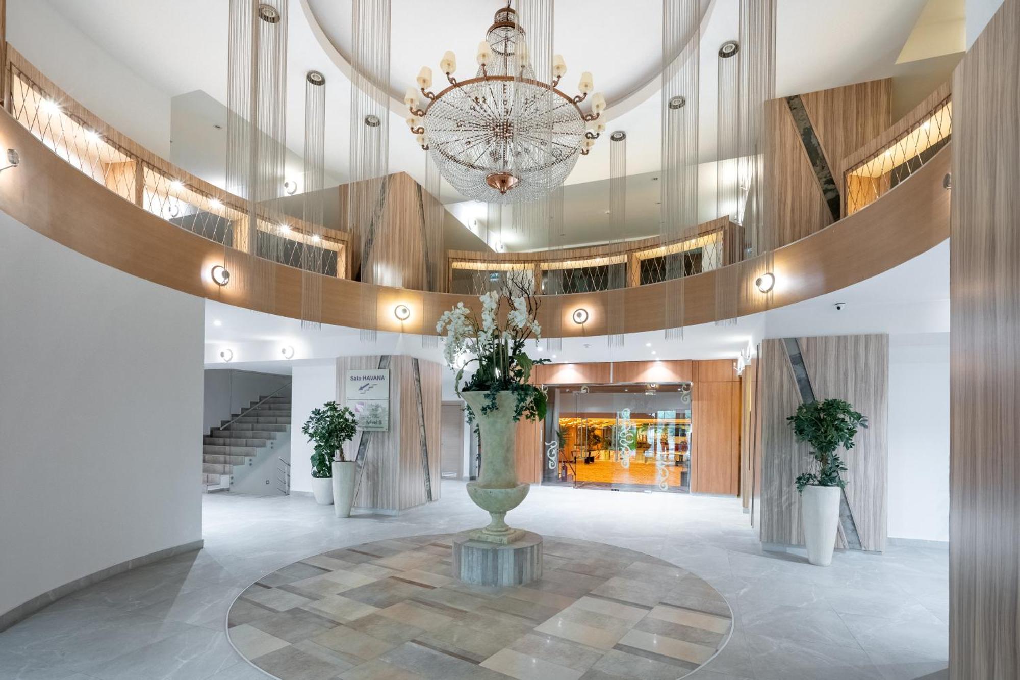 Charlotte Grand Bucharest Appartement Buitenkant foto